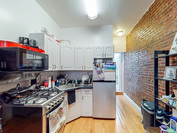 3rd image of 463 Columbus Ave APT 2