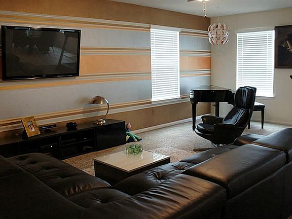 2nd image of 9034 Aurora Park Ln