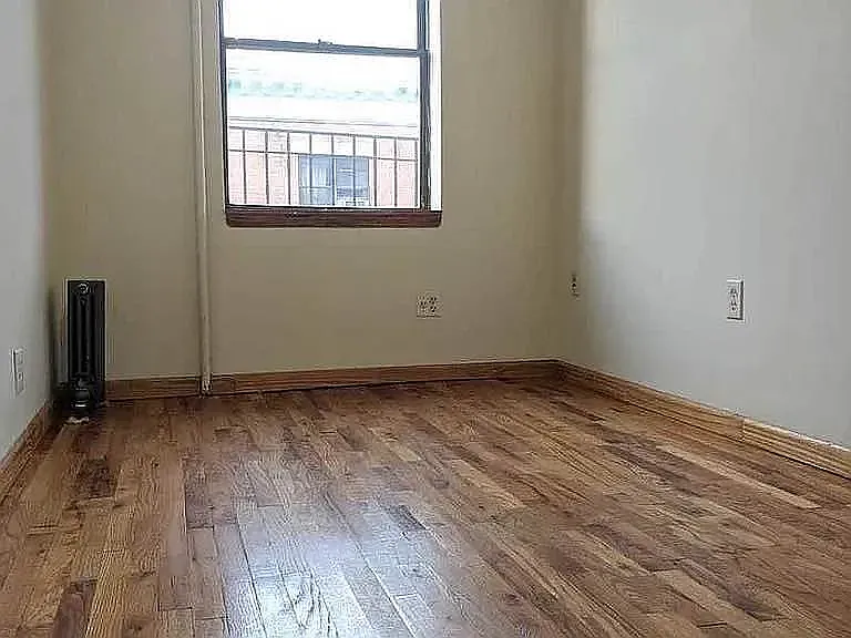 540 E 5th St #18 — Photo 20