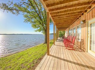 9395 Greenbriar Rd, Waverly, TN 37185