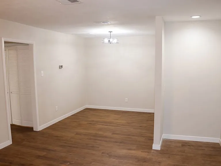 728 Cory St — Photo 2