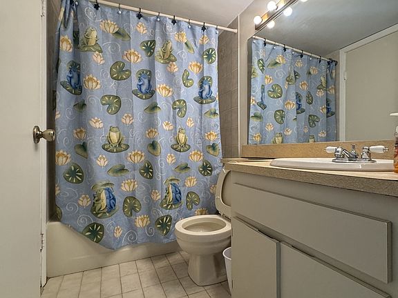 5th image of 11780 SW 18th St #17424427