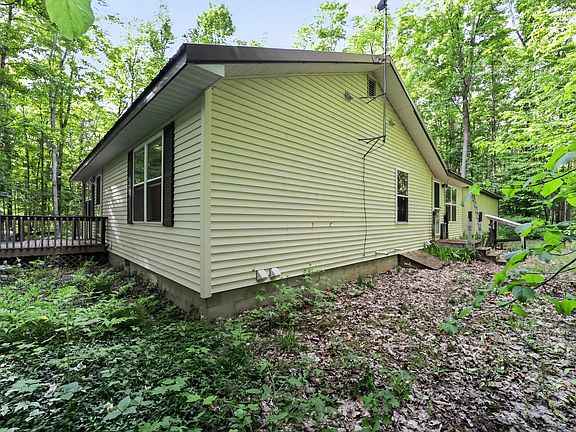3rd image of 4087 Hillandale Cir