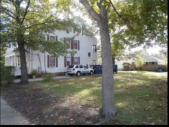 4th image of 21 Norfolk Ave #3