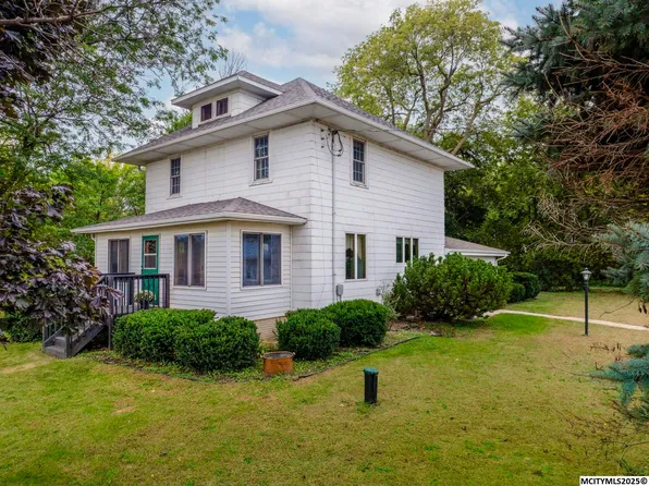 1815 Quail Ave, Garner, IA 50438