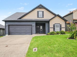 928 Talon Hills Dr, Clarksville, TN 37040