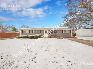 49 Sierra Rd, Montgomery, IL 60538