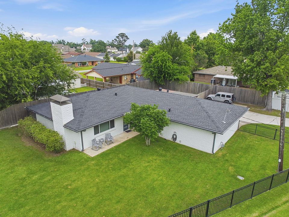 1st image of 1602 Sarah Dr