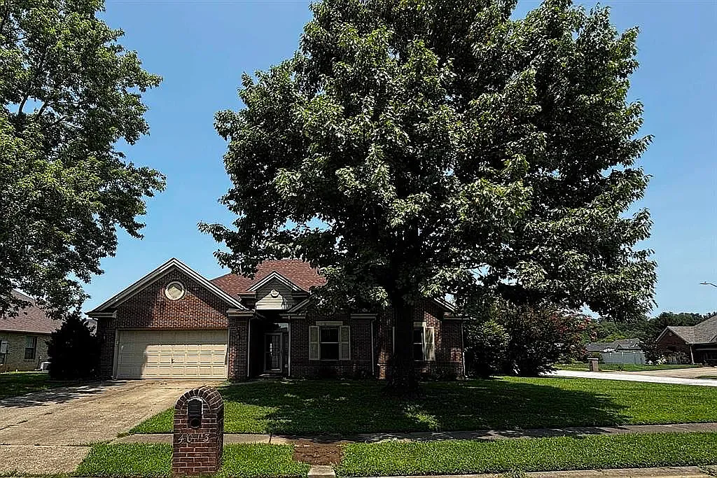 3 bed, 1824 sqft, $1,750 — Photo 1