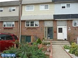 2nd image of 3222 Birch Rd