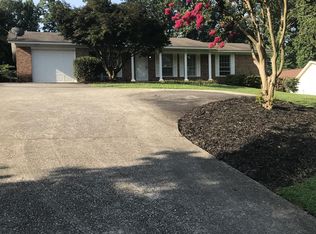 950 Cooper Lake Rd SE, Smyrna, GA 30082