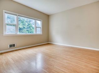 6403 9th Ave NE APT 1, Seattle, WA 98115