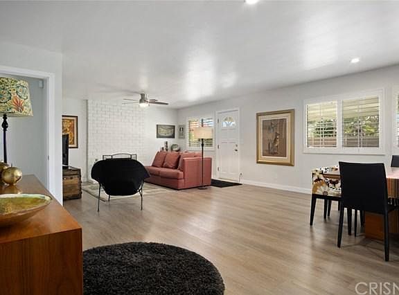 4th image of 22901 Blythe St