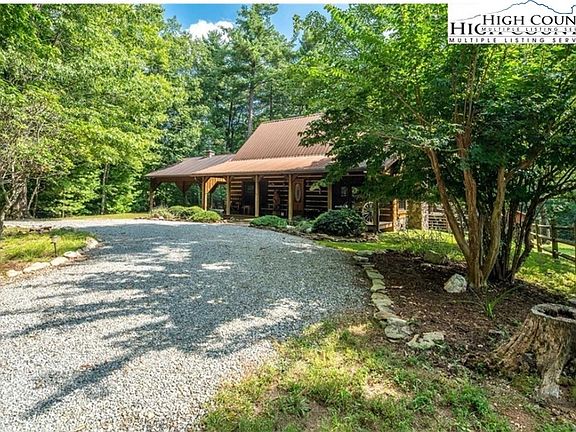 2nd image of 130 Hawkbill Road