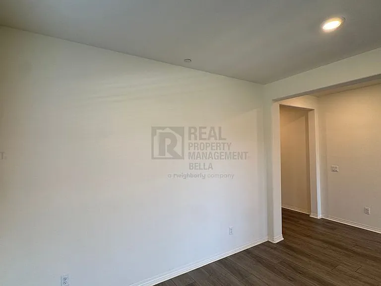29261 Humboldt Ct — Photo 6