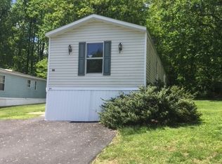 437 Mountain Village Cir, Macungie, PA 18062