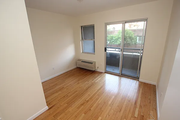 Rented by Jonis Realty | media 49