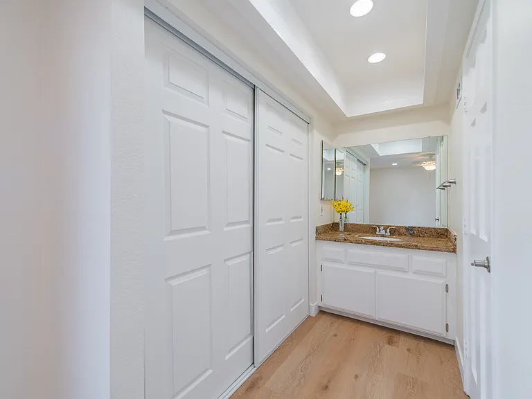 5212 Berkshire Way — Photo 18
