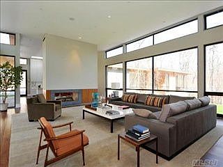 2nd image of 11 La Foret Ln