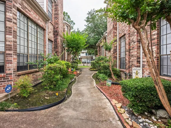 8888 Benning Dr APT 293, Houston, TX 77031