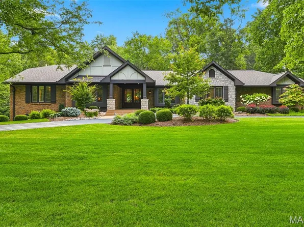 13 Summerhill Ln, Chesterfield, MO 63017