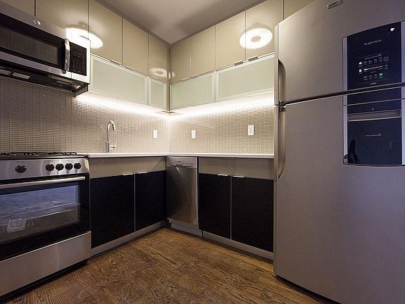 3rd image of 867 De Kalb Ave #1A