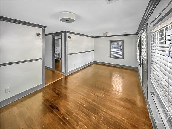 3rd image of 509 E Harris St