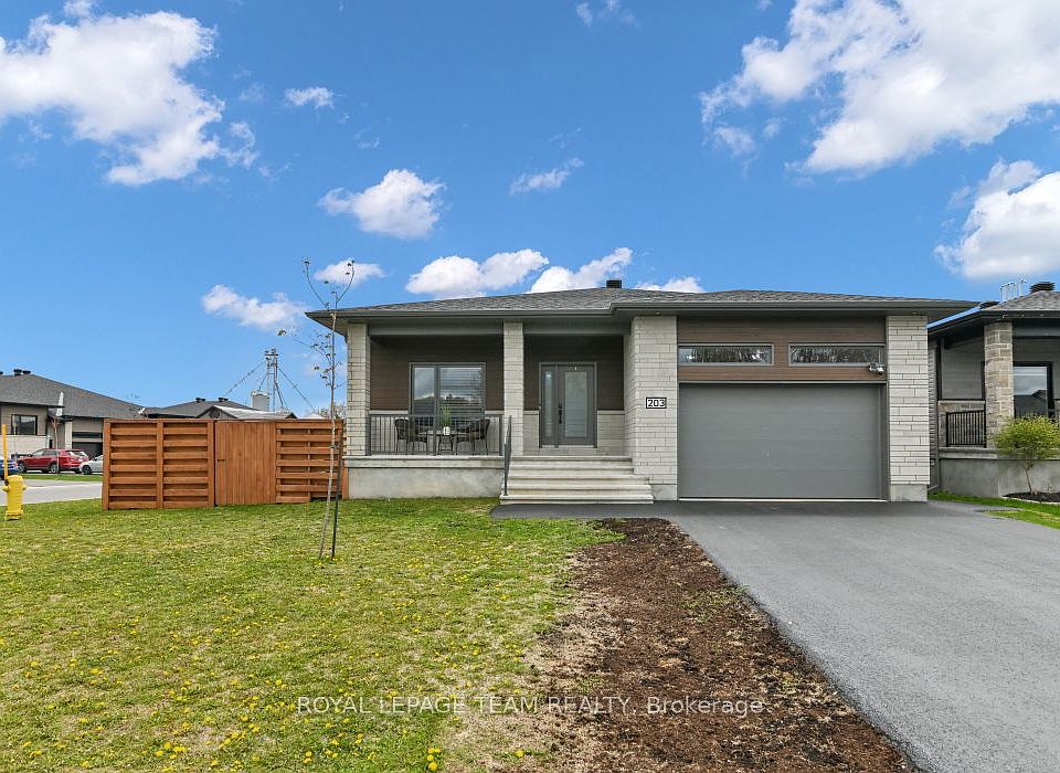 1st image of 203 Filion St