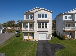 620 Doyle Rd, Deale, MD 20751