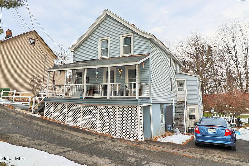 3rd image of 5 Cedar Street