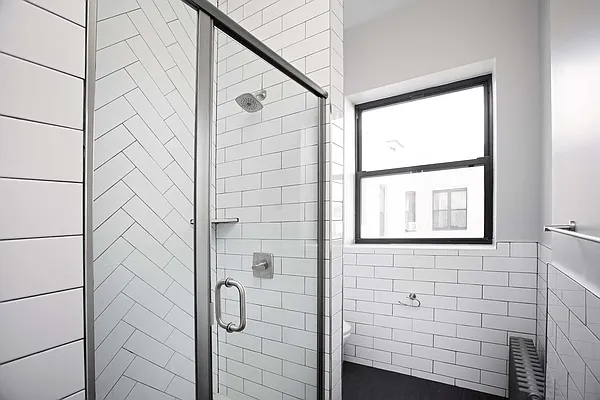 Rented by New Age Realty Group | media 23