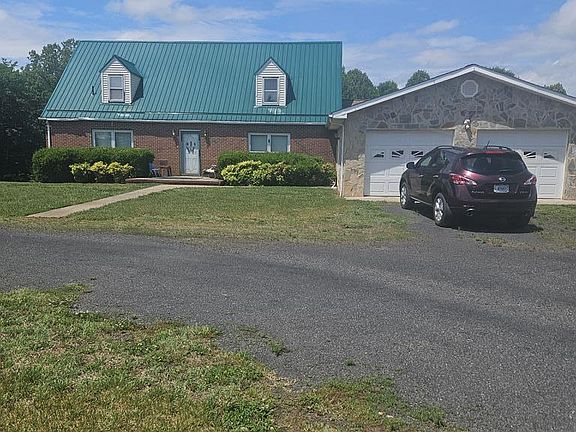 2nd image of 475 Fontaine Rd