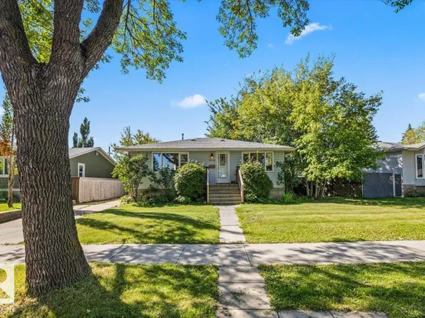 10990 135th St NW, Edmonton, AB T5M 1K2