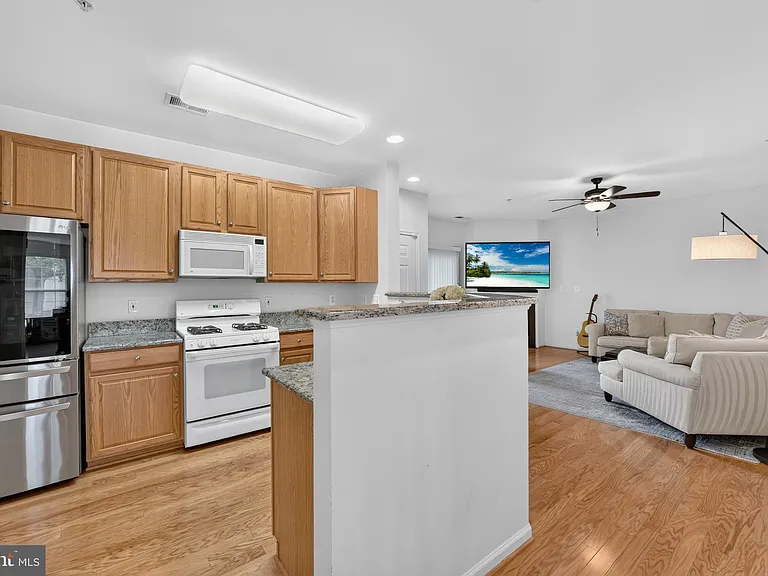 43081 Zander Ter — Photo 23