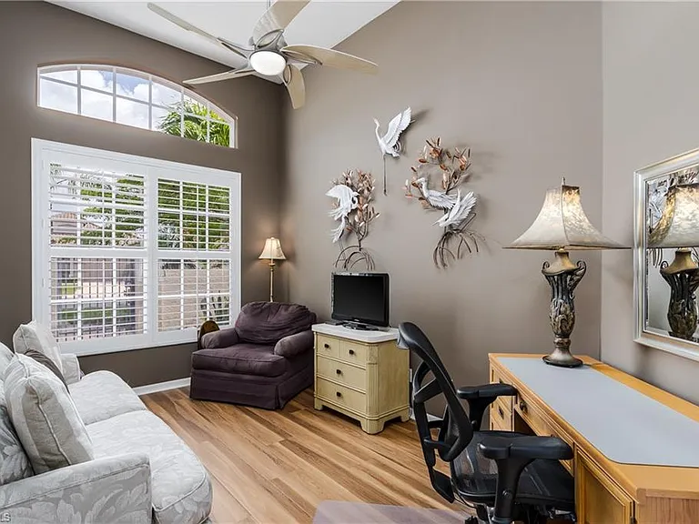 28460 Highgate Dr — Photo 26