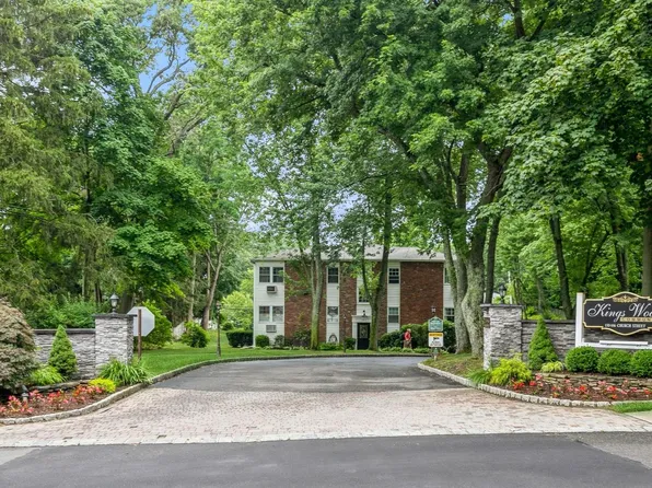130 Church Street #4D, Kings Park, NY 11754