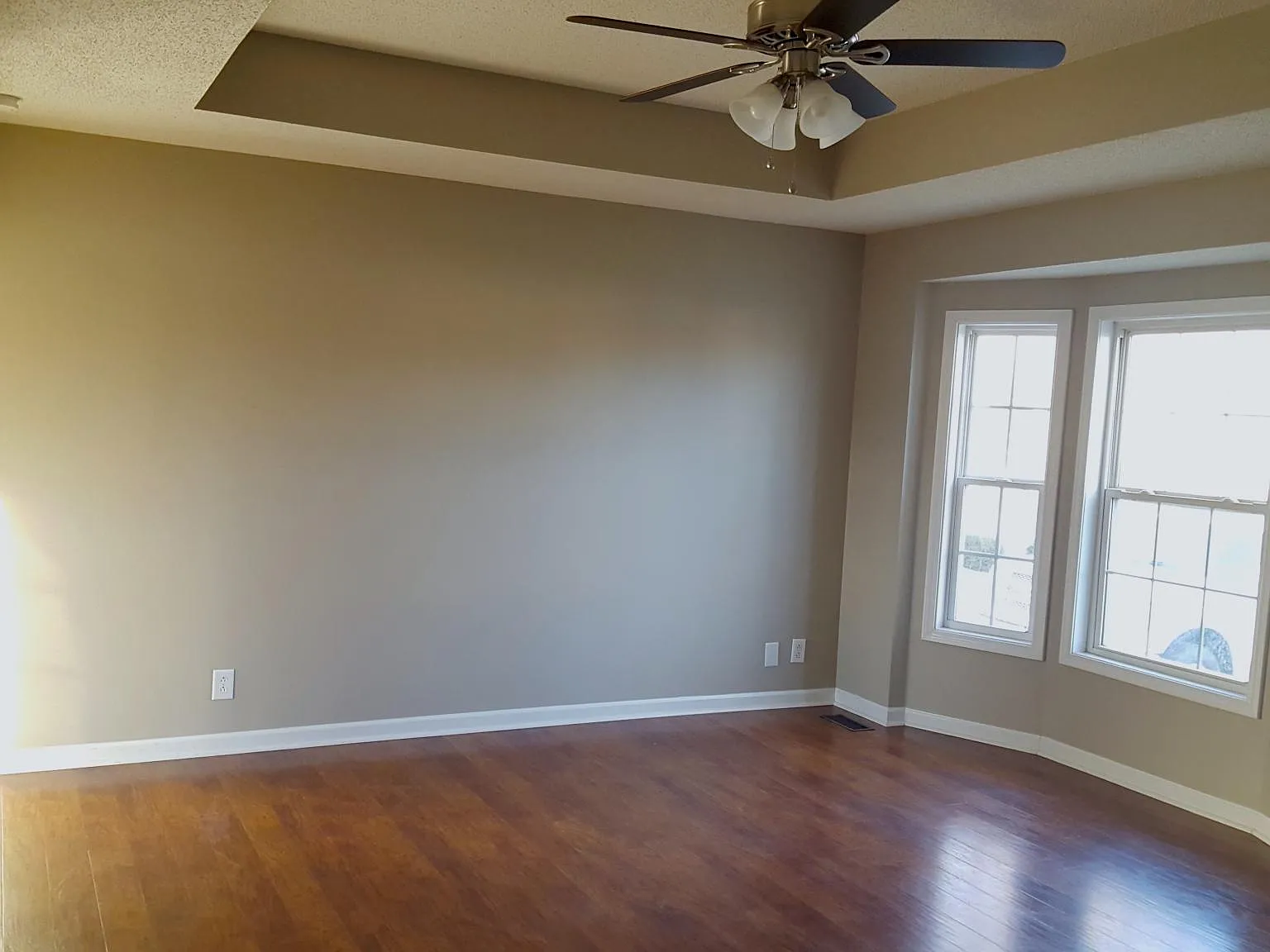 3 bed, 1118 sqft, $1,575 — Photo 4