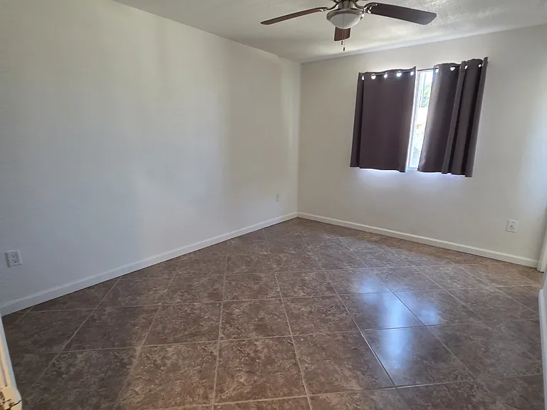 3643 E Ludlow Dr — Photo 18