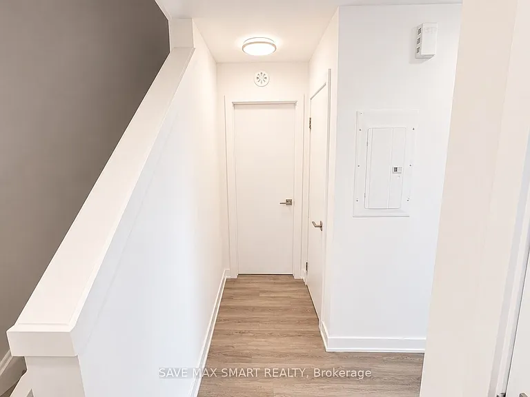 165 Veterans Dr #15 — Photo 6