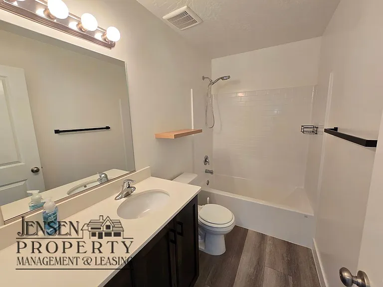 3187 E Halo Ln — Photo 17