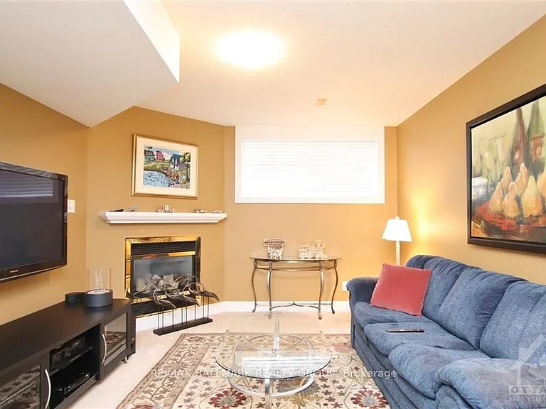 61 Scampton Dr — Photo 26
