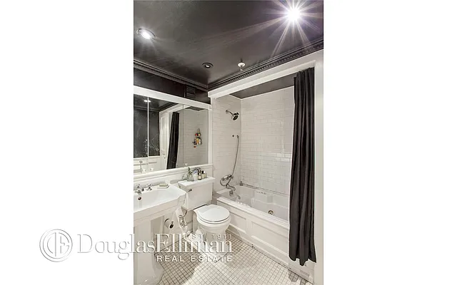 Rented by Douglas Elliman | media 16