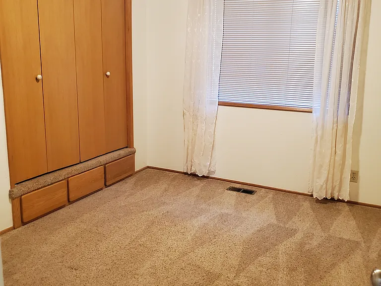 3422 Honeywood St — Photo 15