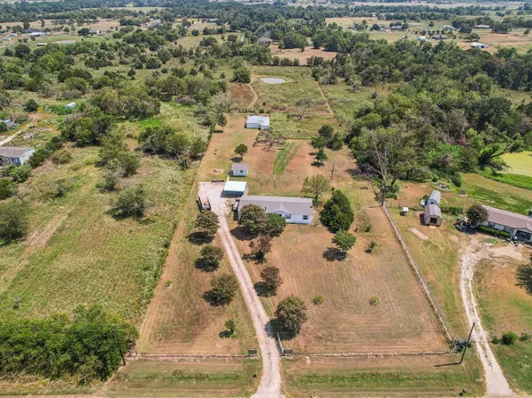 5989 Sue Ann Ln, Terrell, TX 75161