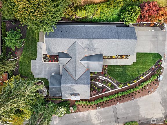 3rd image of 33 Forest Glen Lane SW