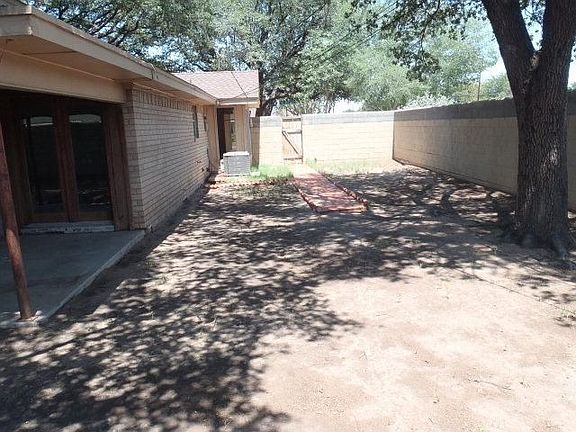 4th image of 2780 Fair Oaks Cir