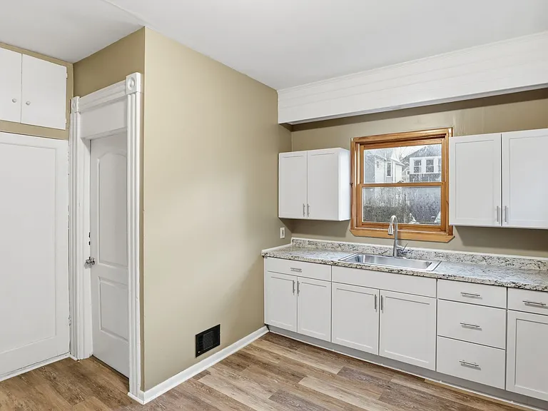 461 Goodman St S #1 — Photo 2
