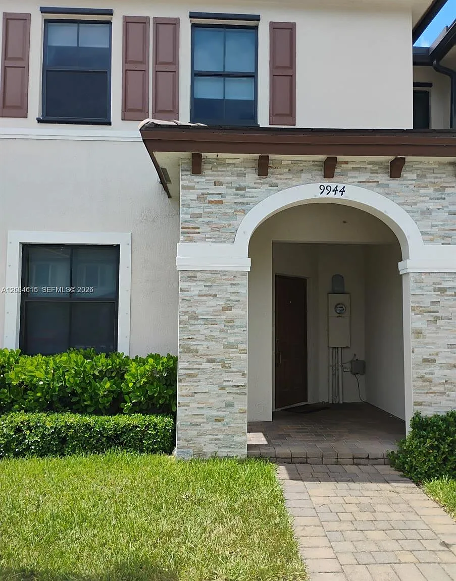 Enclave South Phase 2 — Photo 1