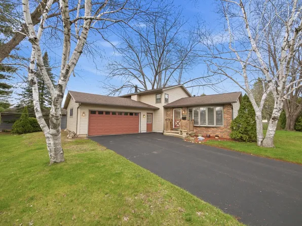1213 Adrian Blvd, Fort Atkinson, WI 53538