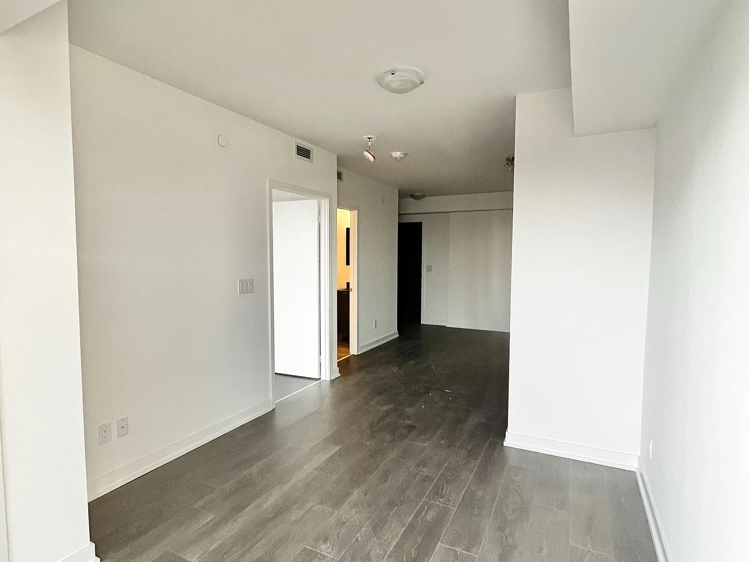 1 bed, $2,100 — Photo 4